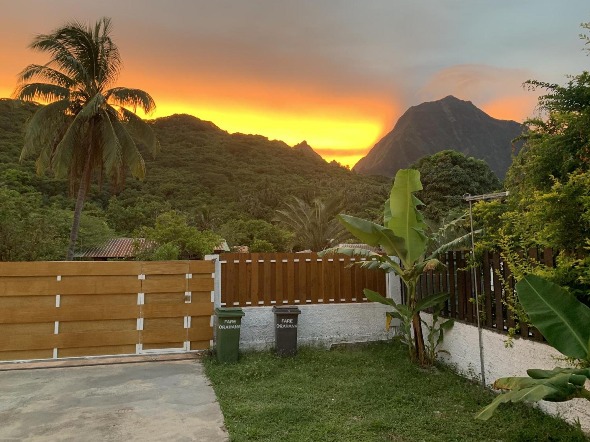 Fare Orahana Moorea Afareaitu Exterior photo